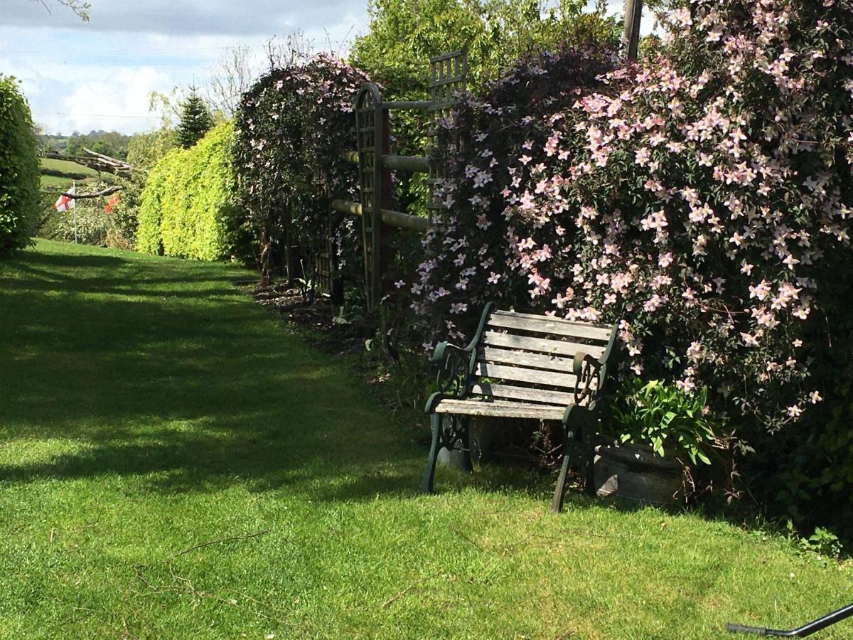 Llanwenarth Cottage A Beautiful Place To Just Be. Abergavenny Exterior foto